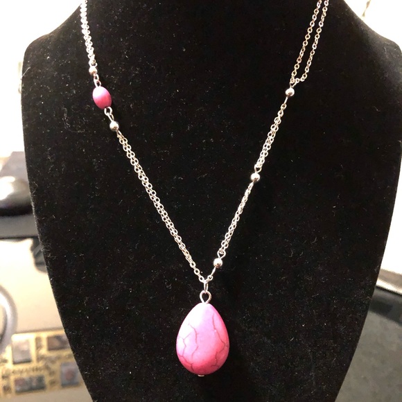 Pink crackle stone necklace